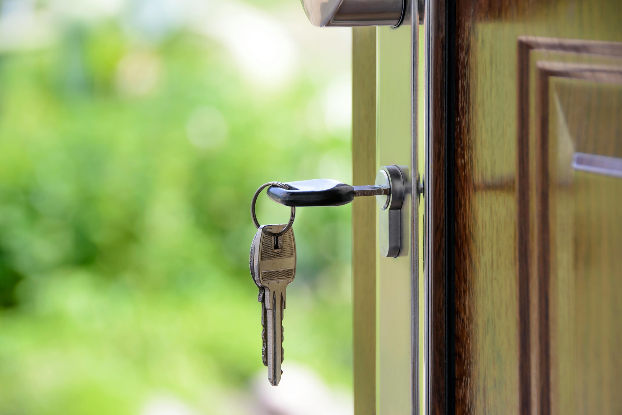 Renting vs Buying: Why Renting Wins for Many Home Seekers